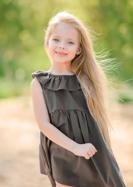 Portrait Little Girl Outdoors Summer — Stock Photo, Image