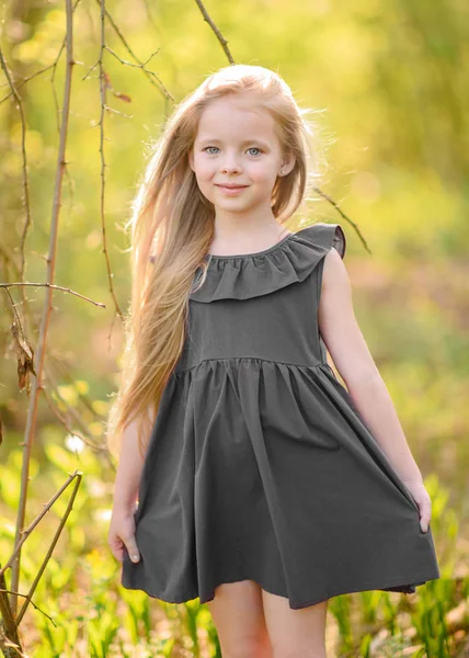 Portrait Little Girl Outdoors Summer — Stock Photo, Image