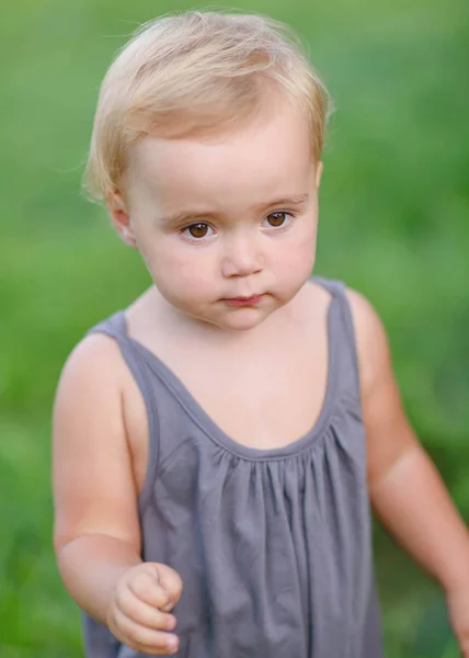 Portrait Little Girl Outdoors Summer — Stock Photo, Image