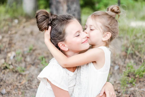 Portrait Two Girls Woods Girlfriends — Stock Photo, Image