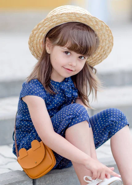 Retrato Menina Livre Verão — Fotografia de Stock