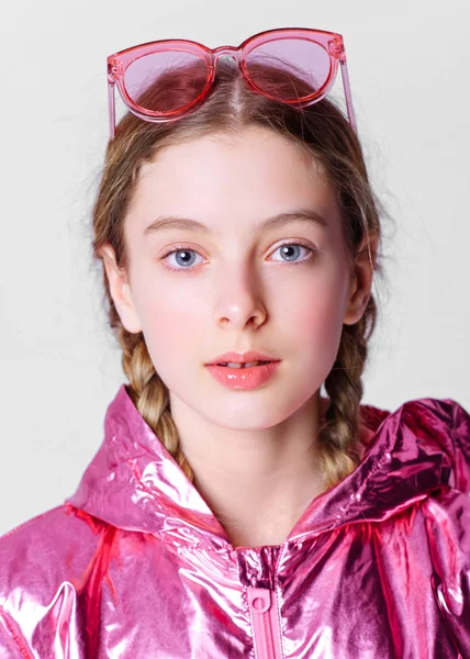 Retrato de niña modelo en el estudio — Foto de Stock