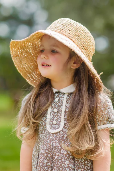 Portrait Petite Fille Plein Air Été — Photo