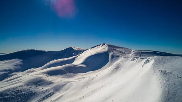 迷人的壮丽雪地景观 — 图库照片