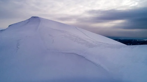 Fantástica vista de la pista de esquí de invierno —  Fotos de Stock