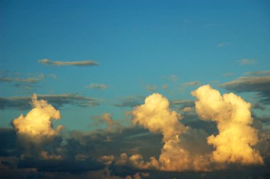 güzel mavi gökyüzü bulutlar arka plan