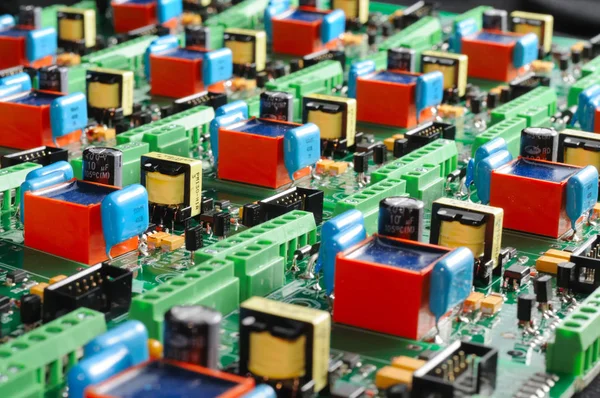 Muchos placa de microcircuito PCB verde — Foto de Stock