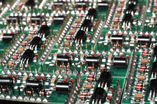 Close-up side view of a PCB board with SMD components — Stock Photo, Image