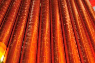 Yüksek sıcaklıkta kapton yalıtımı ile kaplanmış bakır iletkenleri