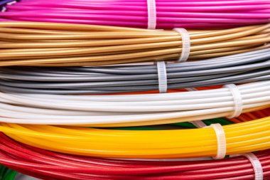 3B yazdırma kalemi için iplik plastiği için rulo kabloların yakın görüntüsü