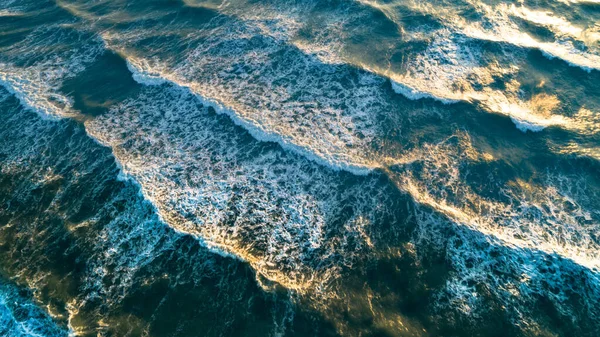 Vzdušné Vlny Písečné Pláži Mořské Vlny Krásné Pláži Letecký Pohled — Stock fotografie