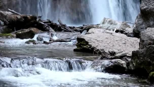 高山瀑布景观 — 图库视频影像