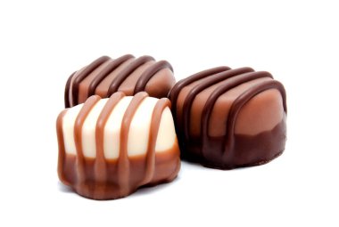 Çikolata şekerleme tatlılar ürün yelpazesine izole beyaz bir arka plan üzerinde