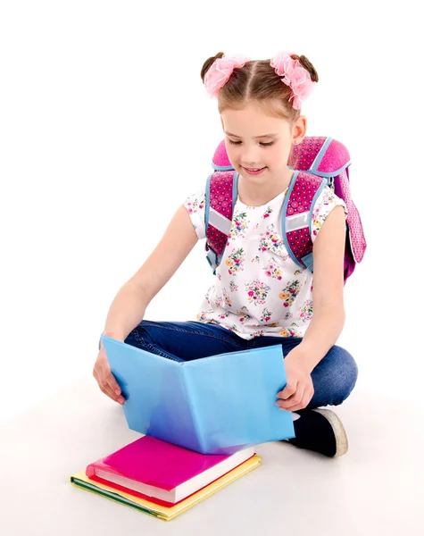 Retrato Una Niña Sonriente Feliz Con Una Mochila Escolar Leyendo —  Fotos de Stock