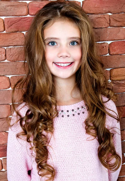 Portrait Adorable Smiling Standing Little Girl Child Brick Wall — Stock Photo, Image