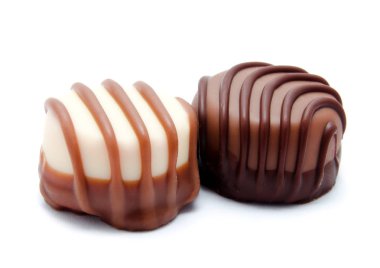 Çikolata şekerleme tatlılar ürün yelpazesine izole beyaz bir arka plan üzerinde