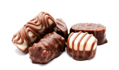 Çikolata şekerleme tatlılar ürün yelpazesine izole beyaz bir arka plan üzerinde