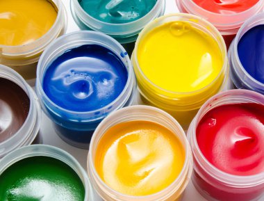 guaj boya beyaz izole 