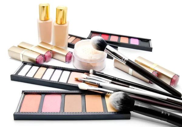 Vari set di pennelli per il trucco professionale e cosmetici e pal Fotografia Stock