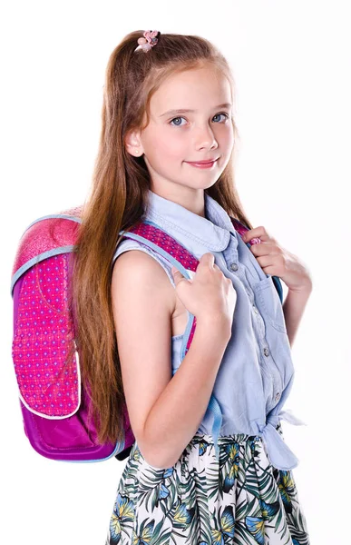 Портрет симпатичной улыбающейся счастливой школьницы-подростка с — стоковое фото