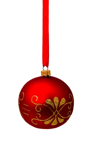 Hunging 레드 크리스마스 공은 흰색 절연 — 스톡 사진