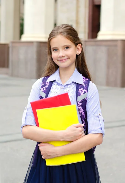 Zurück Zur Schule Bildungskonzept Nettes Lächelndes Schulmädchen Auf Dem Weg — Stockfoto