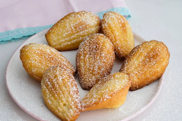 Madeleine Pequenos Bolos Franceses Tradicionais Caseiros — Fotografia de Stock