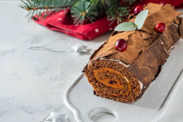 Bush de Noel Christmas Log Cake and New Year background. Copy space. — Stock Photo, Image