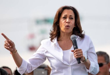 ABD Senatörü Kamala Harris