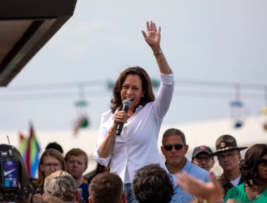 Senatör Kamala Harris