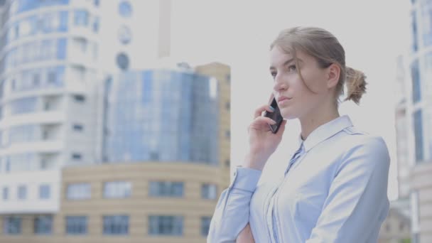 Роздратована Бізнес Леді Зателефонуйте Жінка Сердиться Лає Когось Телефону — стокове відео