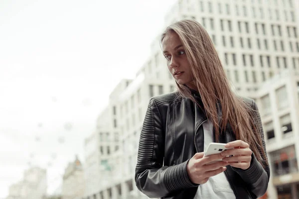 Confident Woman Wearing Black Leather Jacket White Shirt Holding Mobile — Stock Photo, Image