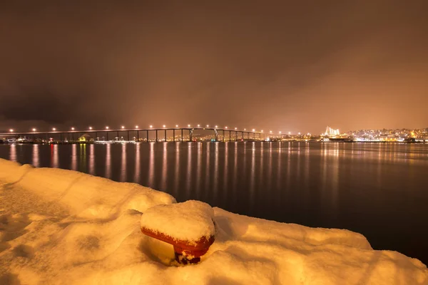 Vista Noturna Cidade Tromso Troms Noruega Durante Anoitecer Uma Tempestade — Fotografia de Stock