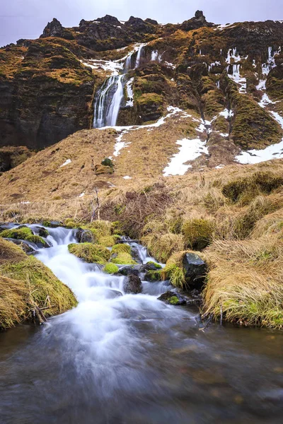 Islandia Hito Las Grandes Cascadas Seljalandsfoss Entorno Invierno Con Nieve —  Fotos de Stock