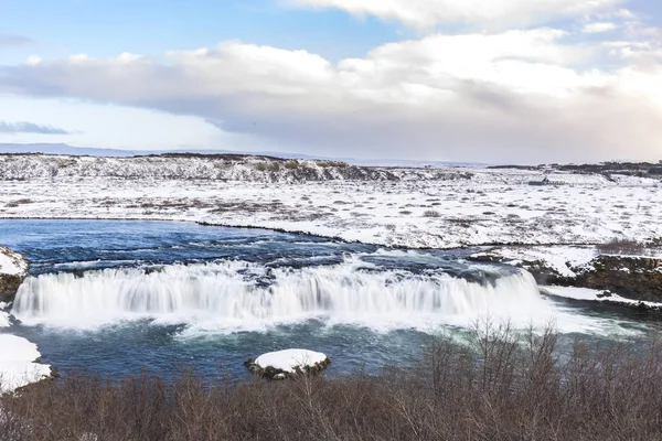 Faxafoss vattenfall längs den Gyllene cirkeln rutten i snöiga Winte — Stockfoto