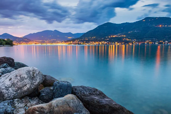 Salo Itálie Krásný Západ Slunce Nad Vodou Jezera Garda — Stock fotografie