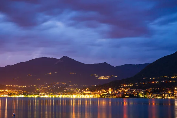 Salò Italia Bellissimo Tramonto Sopra Acqua Sul Lago Garda — Foto Stock