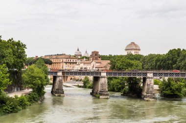 Yaz Wide View t mesafelerde Ponte Palatino Köprüsü