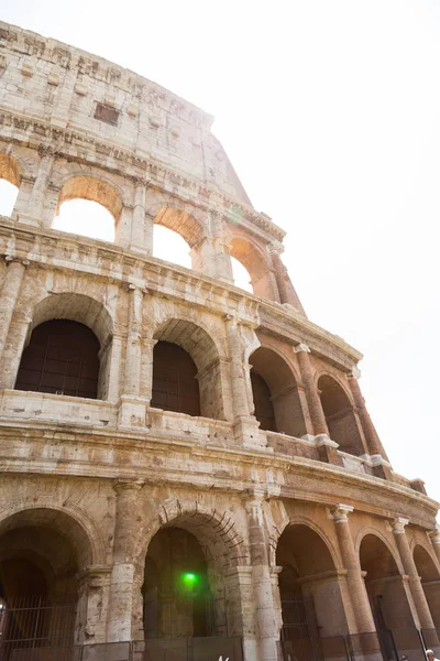 Close Vertical Exterior View Roman Colosseum Sunny Day Wit — Stock Photo, Image