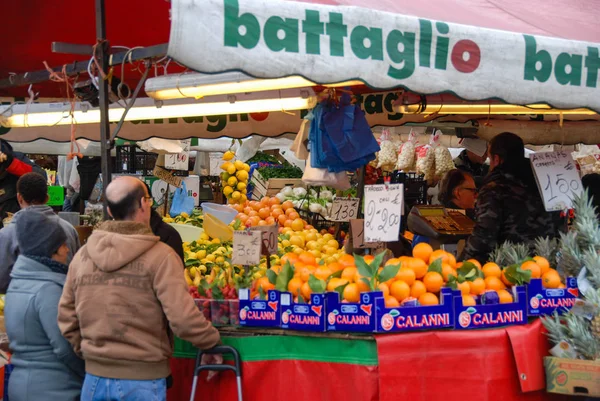 Mercado Livre Porta Palazzo Turim Piemonte Maio 2015 — Fotografia de Stock