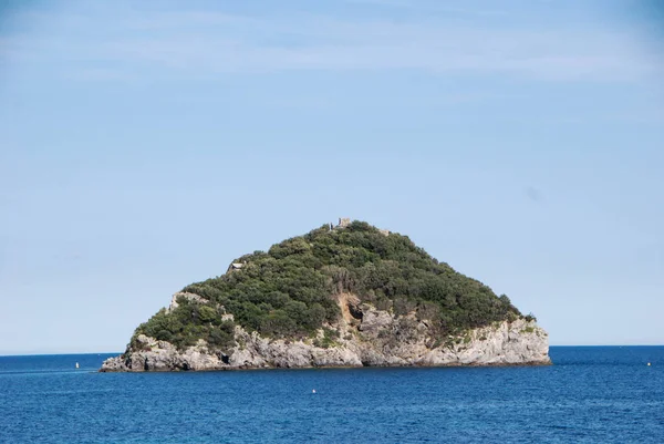 Blick Auf Die Insel Bergeggi Mit Meer — Stockfoto
