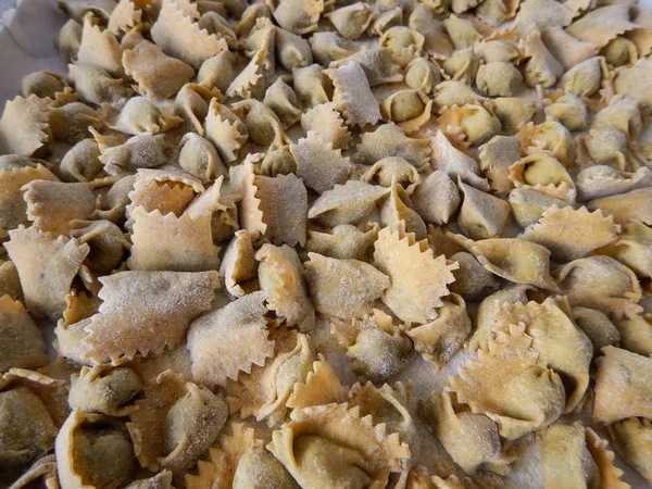 Massa típica dos Langhe: agnolotti — Fotografia de Stock