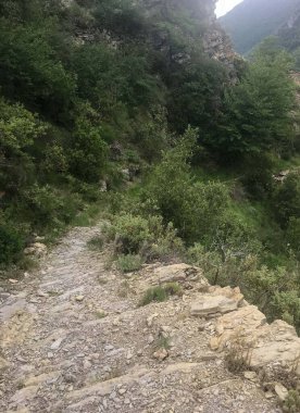 Rocchetta Nervina, Imperia etrafında bir patika - İtalya