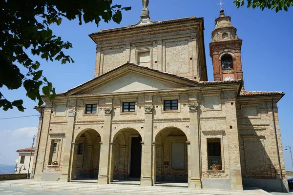 Kostel San Giovanni Battista Diano Alba Piemontu Itálie — Stock fotografie