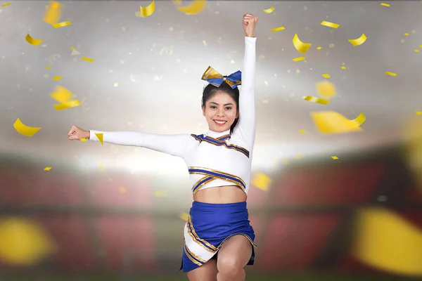Jolie Asiatique Pom Pom Girl Effectuer Avec Chute Confettis Fond — Photo