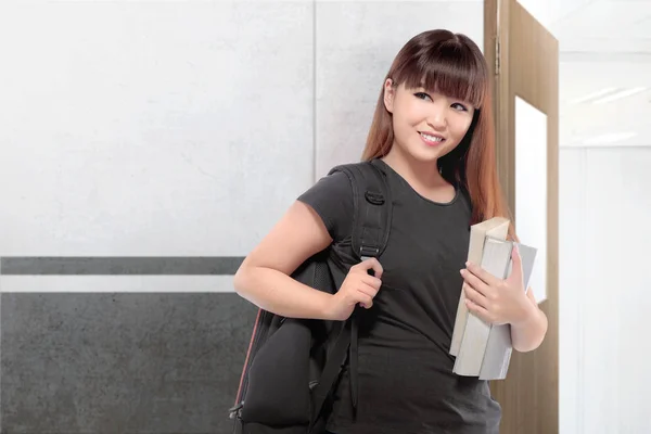 Bela Ásia Estudante Mulher Com Mochila Sala Aula — Fotografia de Stock