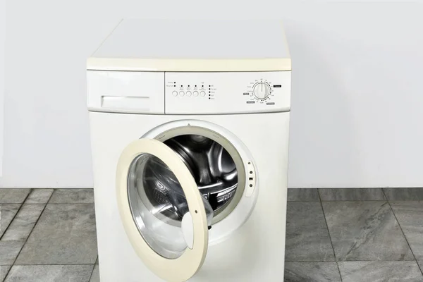 Wasmachine Met Open Deur Huis — Stockfoto