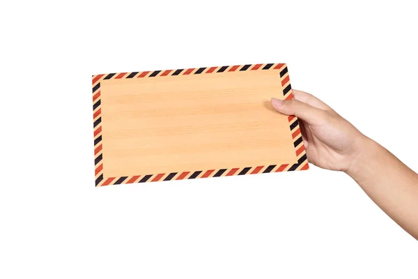 Mãos Segurando Envelope Marrom Isolado Sobre Fundo Branco — Fotografia de Stock