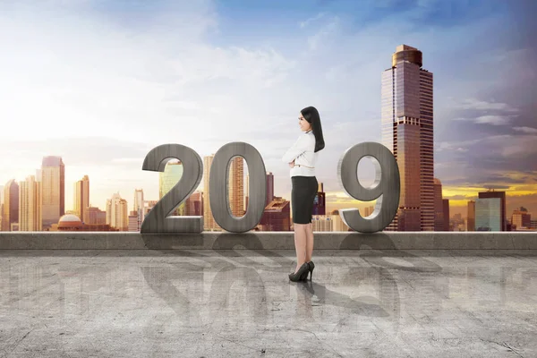 Beautiful Asian Businesswoman Standing 2019 Rooftop Happy New Year 2019 — Stock Photo, Image