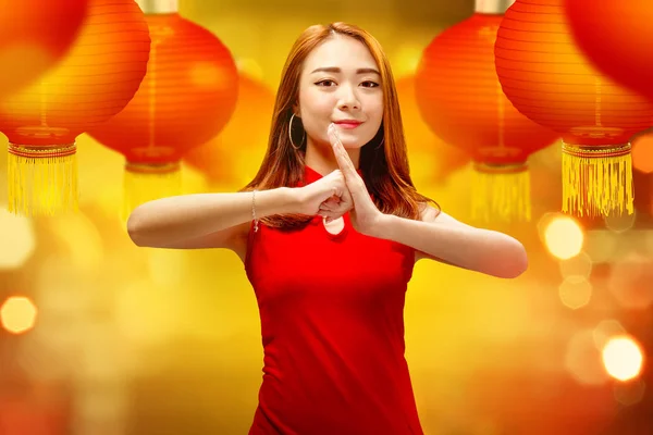 Gelukkig Chinese Vrouw Met Gebaar Van Felicitatie Happy Chinese Nieuwjaar — Stockfoto